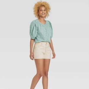 Universal thread vintage midi ecru denim shorts